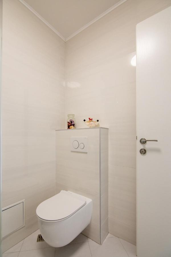 Apartments Nona Draga Komiza Exterior photo
